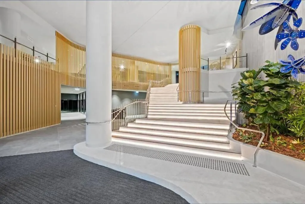 Lvl 23 Spire Infinity Pool Netflix Wifi Carpark By Stylish Stays Brisbane Australia