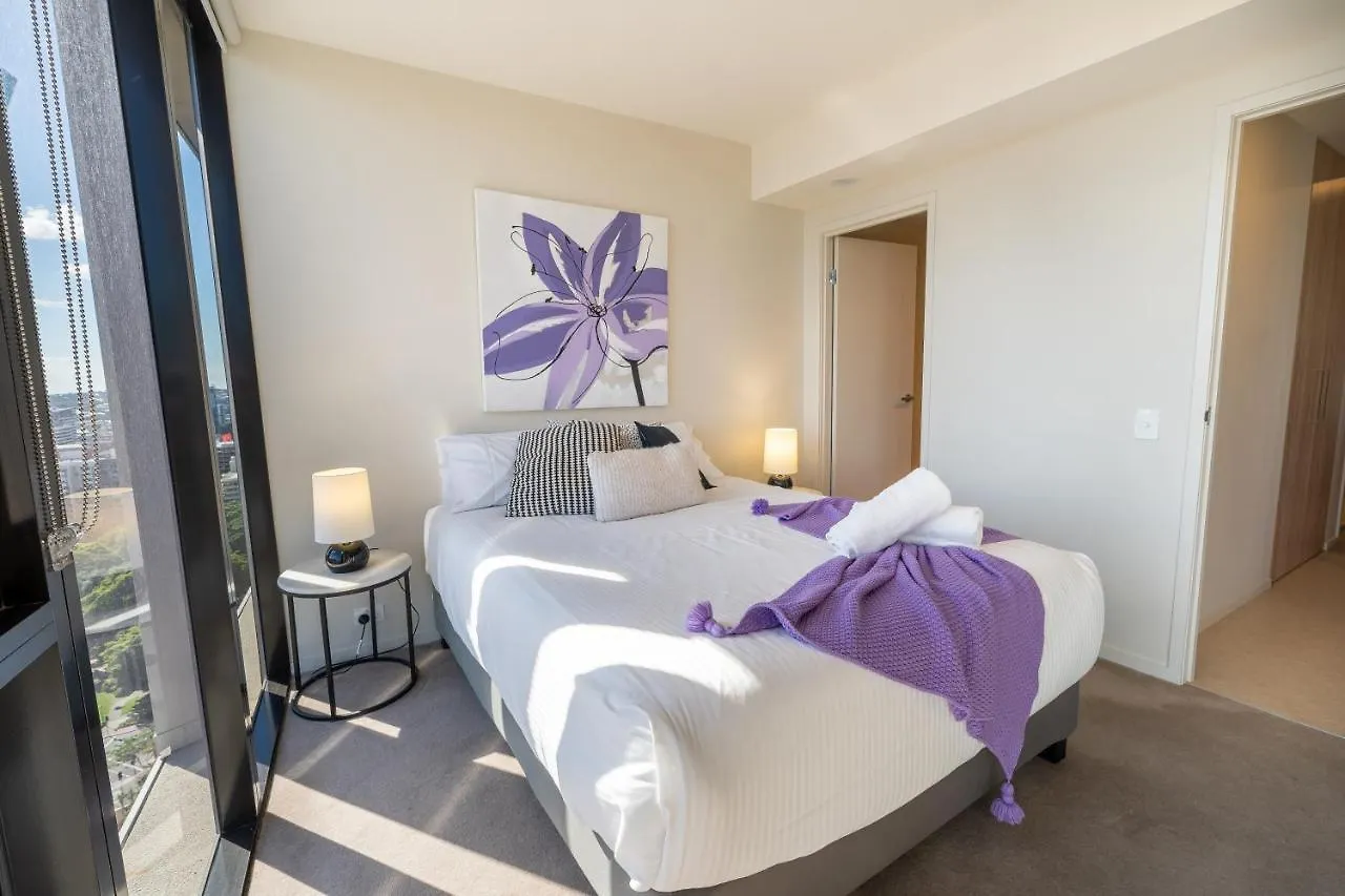 Apartment Lvl 23 Spire Infinity Pool Netflix Wifi Carpark By Stylish Stays Brisbane