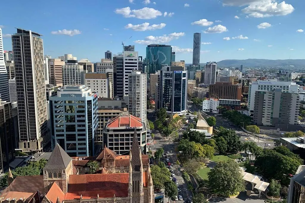 Apartment Lvl 23 Spire Infinity Pool Netflix Wifi Carpark By Stylish Stays Brisbane