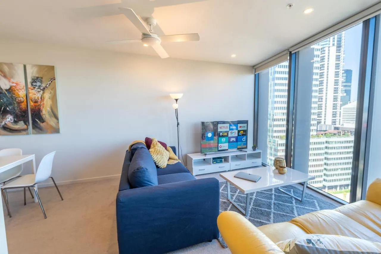 Lvl 23 Spire Infinity Pool Netflix Wifi Carpark By Stylish Stays Brisbane 0*,